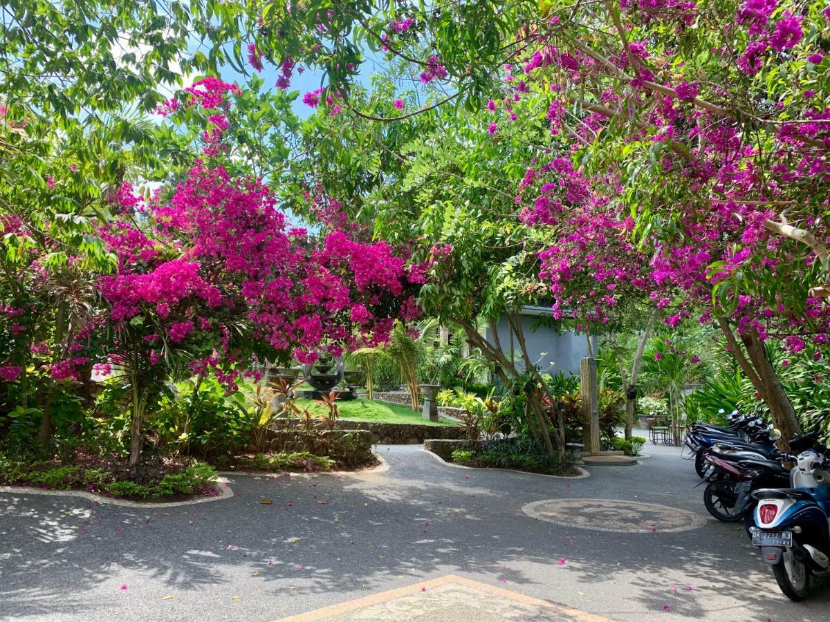 Отель Tregge Surf Camp Uluwatu Экстерьер фото